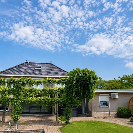 Landrust Villa *